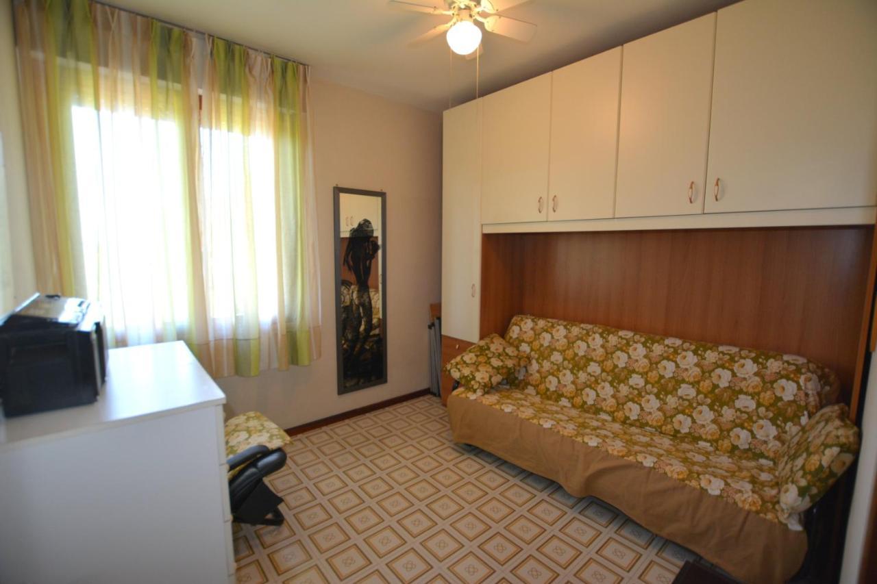 Lignano With Pool Apartman Lignano Sabbiadoro Kültér fotó