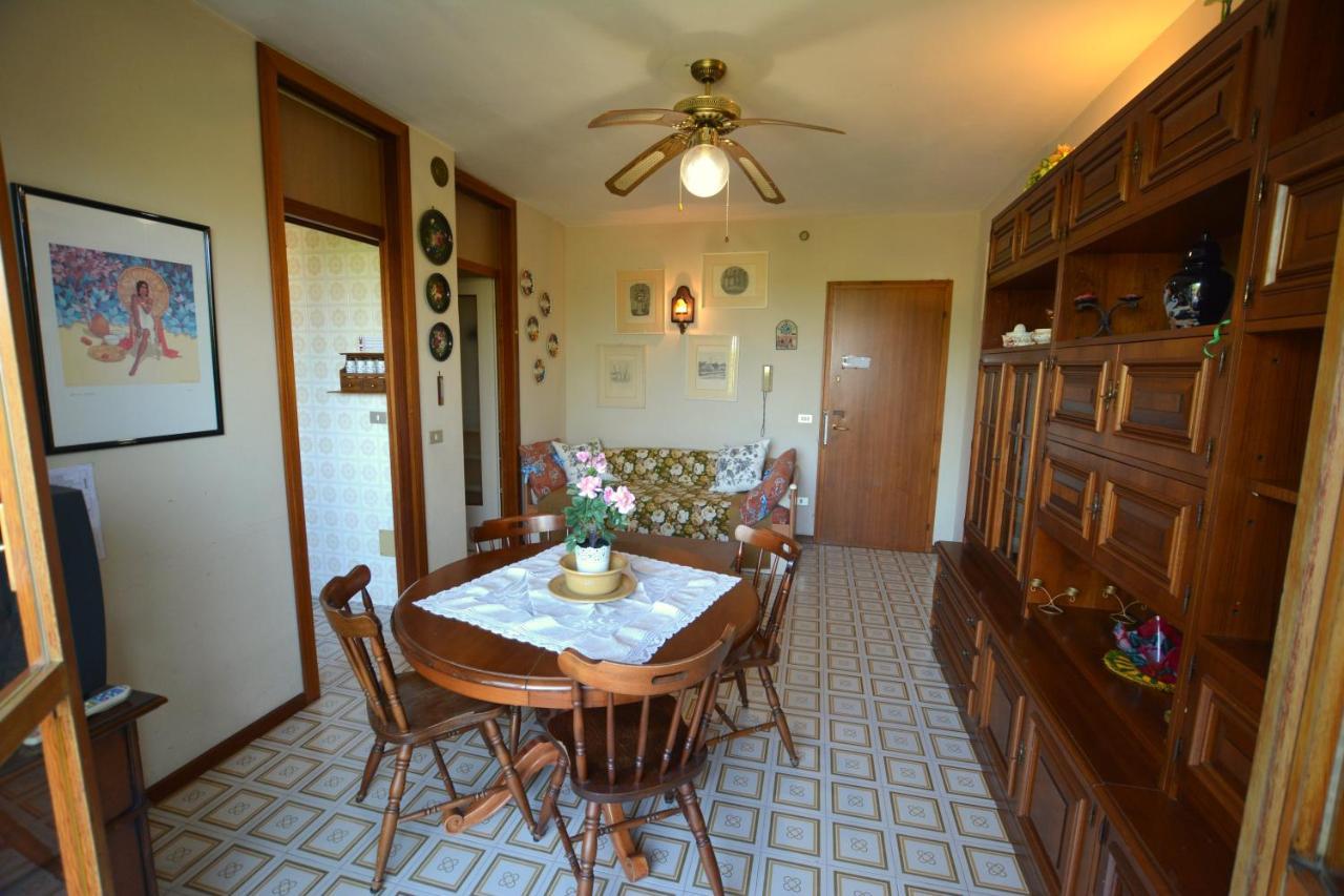 Lignano With Pool Apartman Lignano Sabbiadoro Kültér fotó