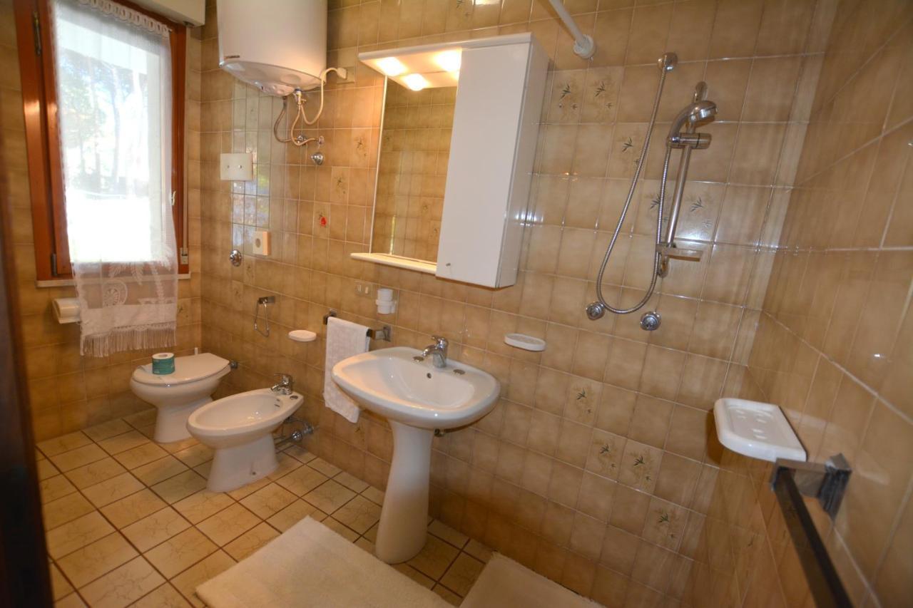 Lignano With Pool Apartman Lignano Sabbiadoro Kültér fotó