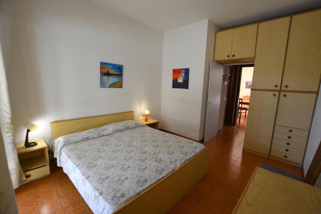 Lignano With Pool Apartman Lignano Sabbiadoro Kültér fotó